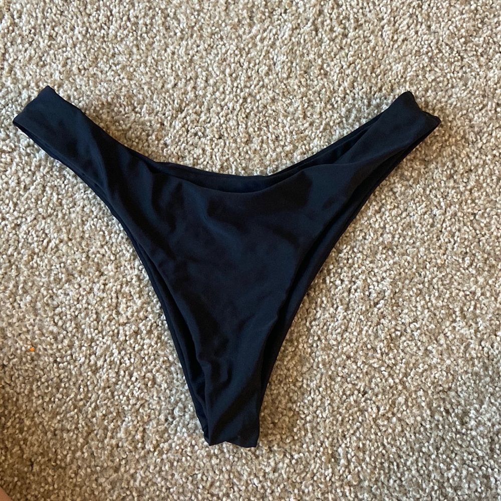 black bikini bottoms